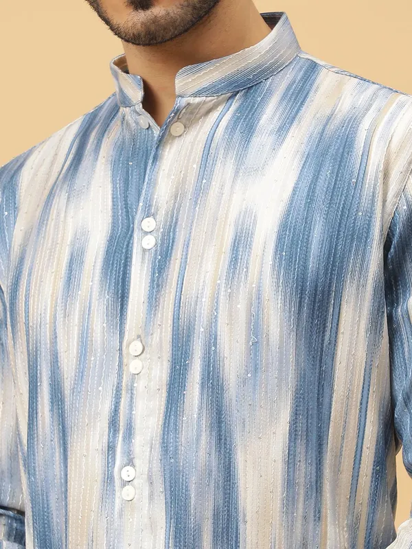 Tabard_Men_Embroidered_Straight_Kurta_(Blue,_White)