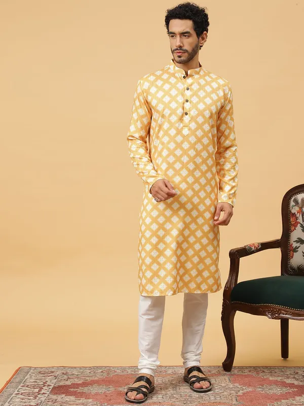 Tabard_Men_Embroidered_Straight_Kurta_(Yellow)
