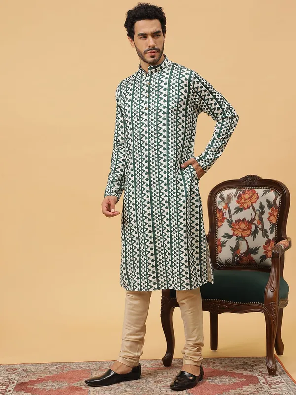 Tabard_Men_Embroidered_Straight_Kurta_(Green)