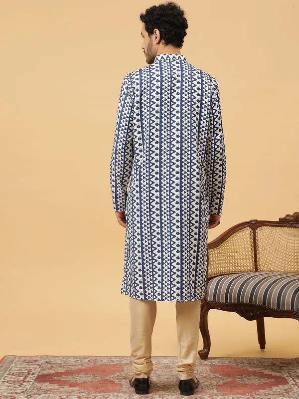 Tabard_Men_Embroidered_Straight_Kurta_(Dark_Blue,_White)