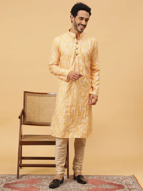 Tabard_Men_Embroidered_Straight_Kurta_(Yellow)