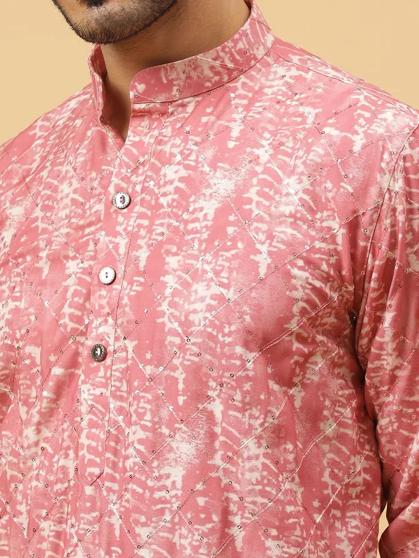 Tabard_Men_Embroidered_Straight_Kurta_(Pink,_White)