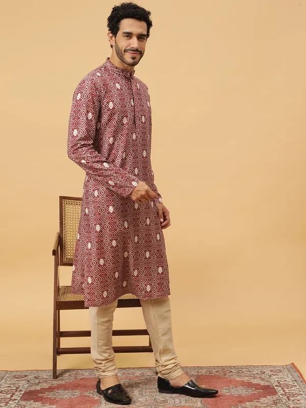 Tabard_Men_Printed_Straight_Kurta_(Maroon)