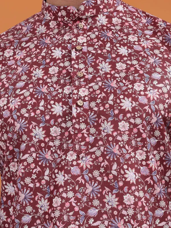 Tabard_Men_Printed_Straight_Kurta_(Maroon)