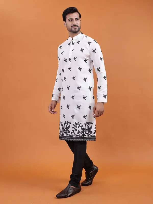 Tabard_Men_Embroidered_Straight_Kurta_(White)