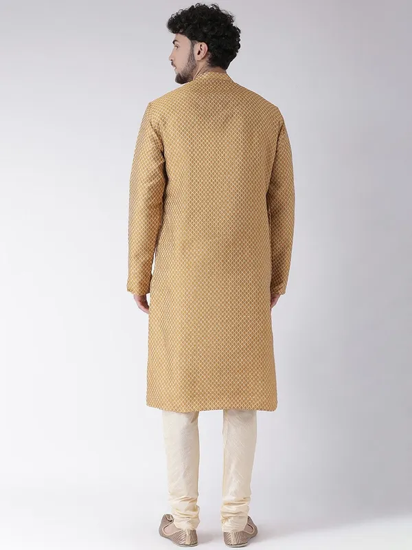 Tabard_Men_Kurta_Churidar_Set