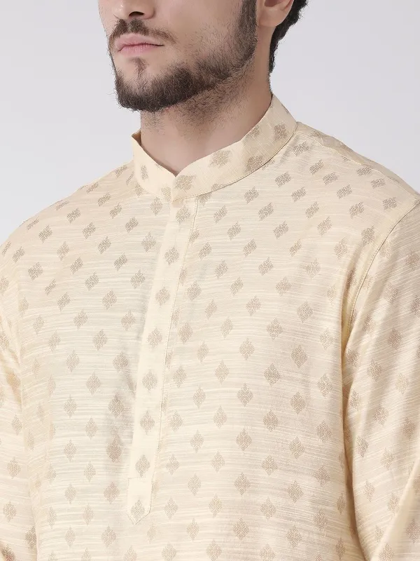 Tabard_Men_Kurta_Churidar_Set