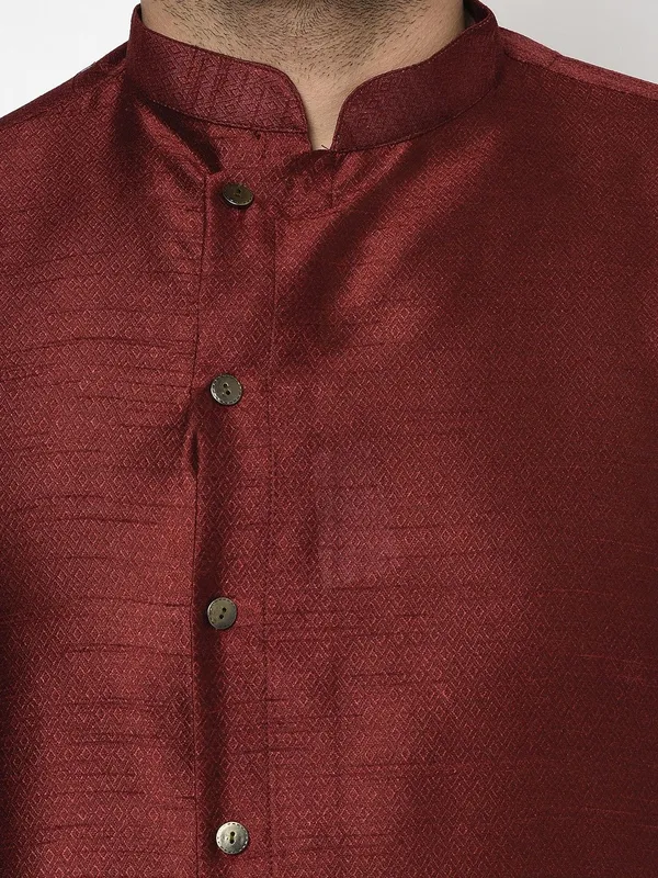 Tabard_Men_Kurta_Churidar_Set