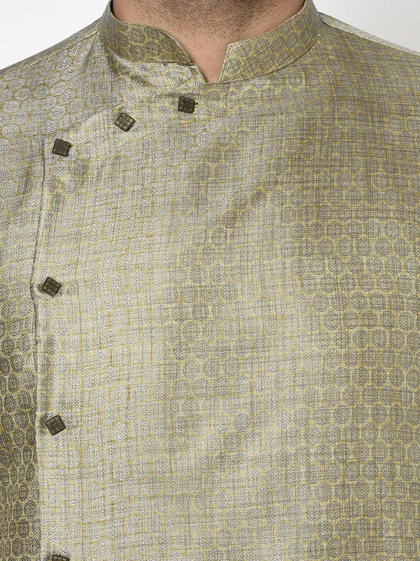 Tabard_Men_Kurta_Churidar_Set