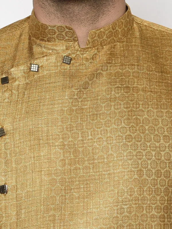 Tabard_Men_Kurta_Churidar_Set