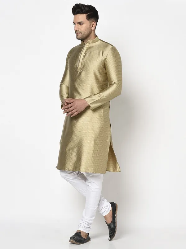 Tabard_Men_Kurta_Churidar_Set