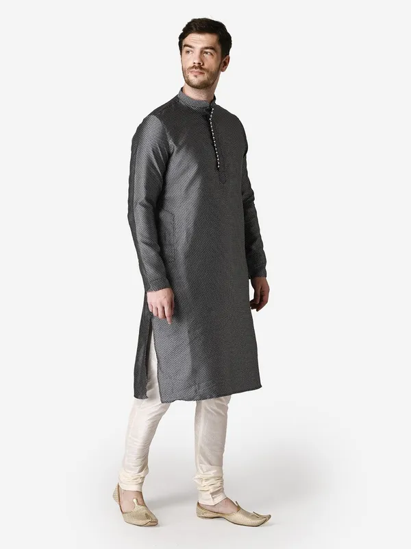 Tabard_Men_Kurta_Churidar_Set