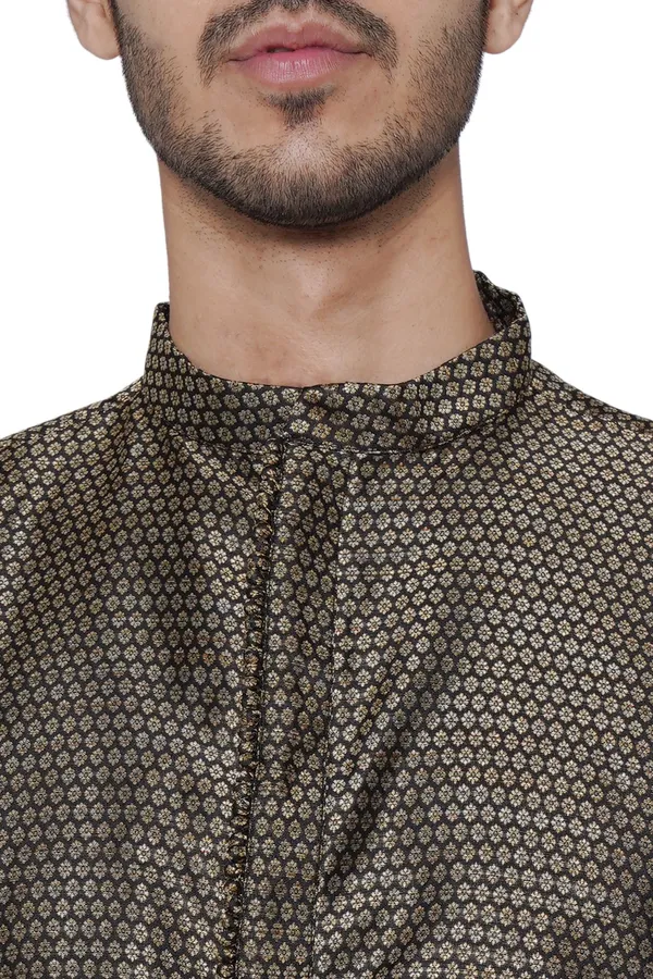 Tabard_Men_Kurta_Churidar_Set