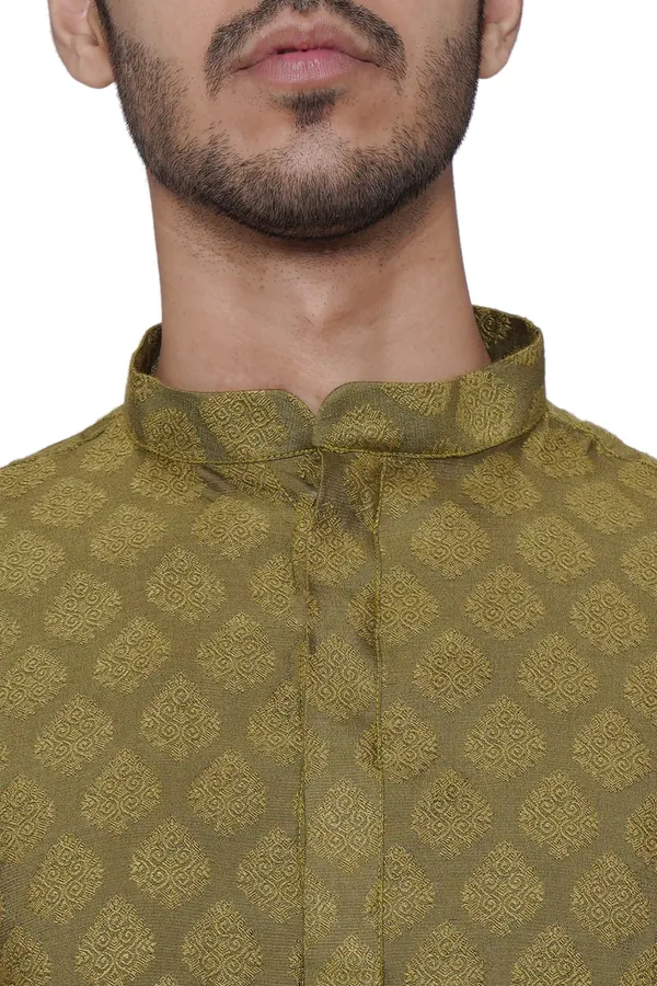 Tabard_Men_Kurta_Churidar_Set