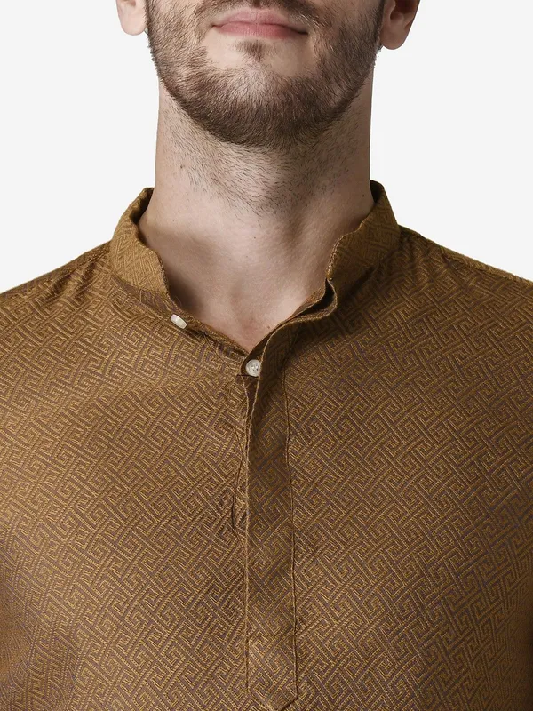 Tabard_Men_Kurta_Churidar_Set