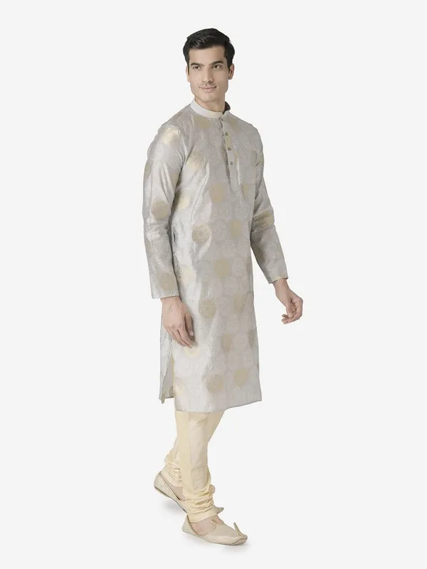 Tabard_Men_Kurta_Churidar_Set