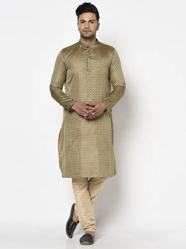Tabard_Men_Kurta_Churidar_Set