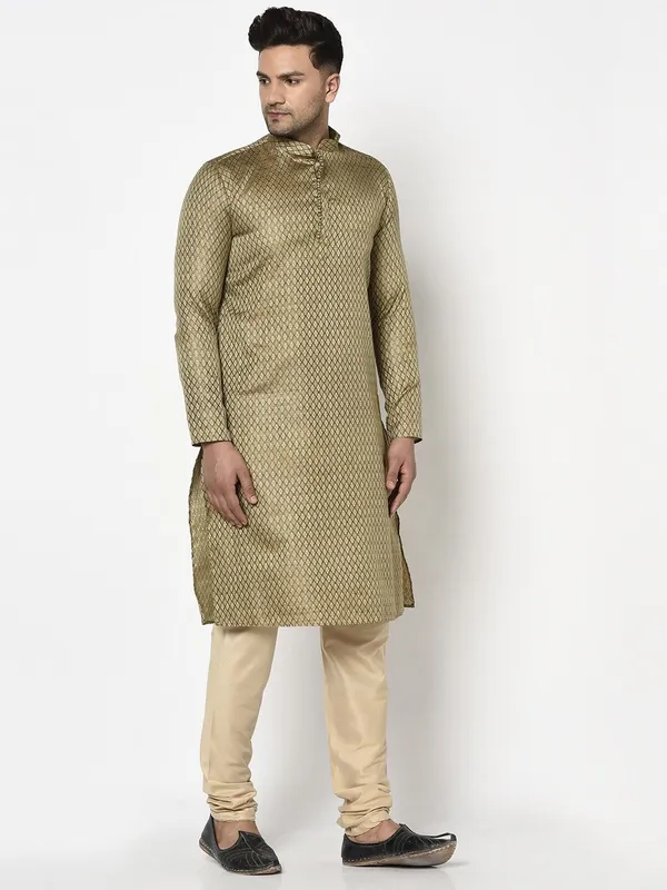 Tabard_Men_Kurta_Churidar_Set