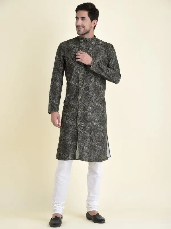 Tabard_Men_Kurta_Churidar_Set