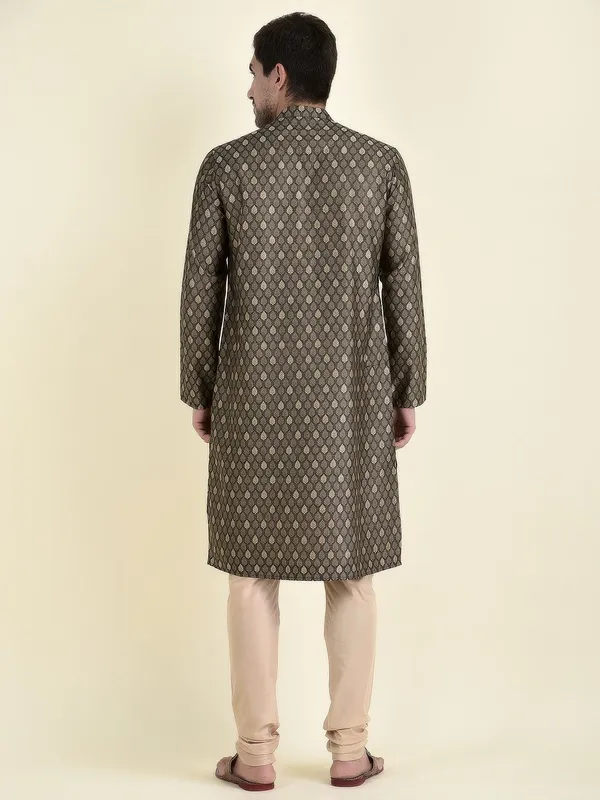 Tabard_Men_Kurta_Churidar_Set