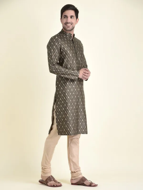 Tabard_Men_Kurta_Churidar_Set