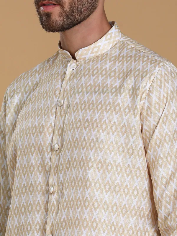 Tabard_Men_Kurta_Churidar_Set