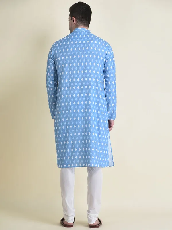 Tabard_Men_Kurta_Churidar_Set