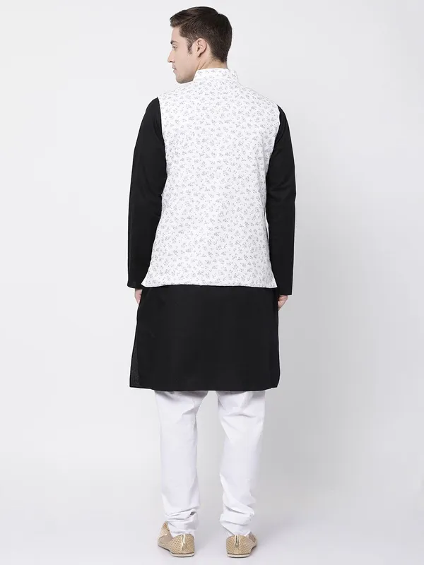 Tabard_Men_Kurta_Churidar_Ethnic_Jacket_Set