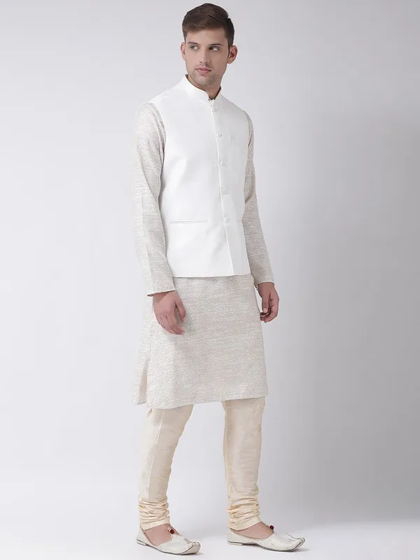 Tabard_Men_Kurta_Churidar_Set