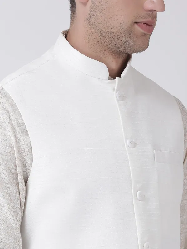 Tabard_Men_Kurta_Churidar_Set