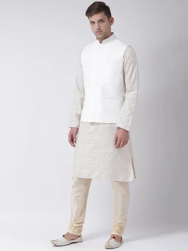 Tabard_Men_Kurta_Churidar_Set