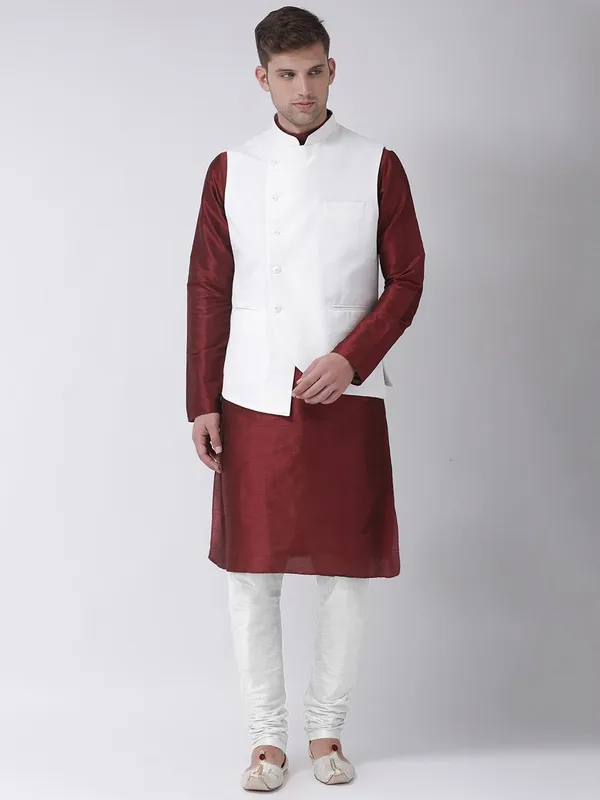 Tabard_Men_Kurta_Churidar_Set
