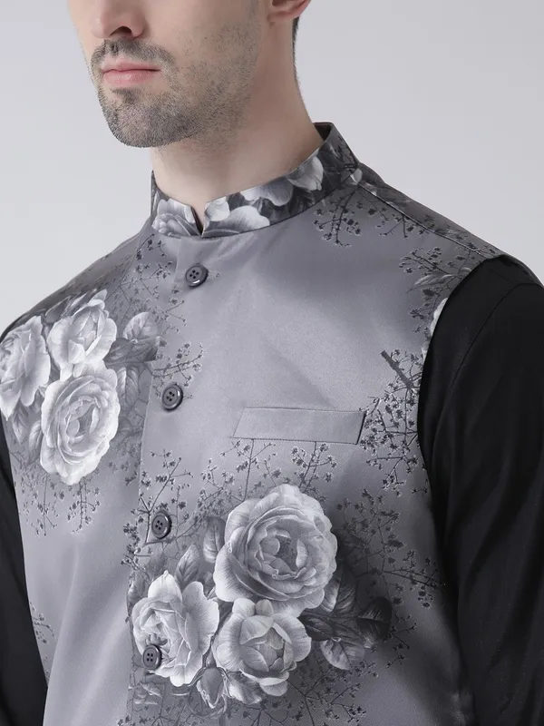 Tabard_Men_Kurta_Churidar_Ethnic_Jacket_Set