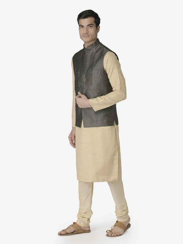 Tabard_Men_Kurta_Churidar_Ethnic_Jacket_Set