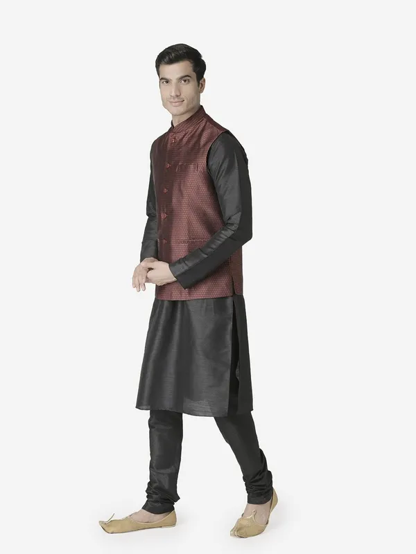 Tabard_Men_Kurta_Churidar_Ethnic_Jacket_Set