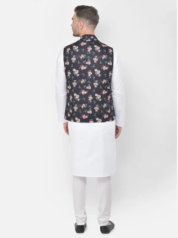 Tabard_Men_Kurta_Churidar_Ethnic_Jacket_Set