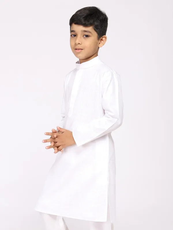 Tabard_Boys_Solid_Straight_Kurta_(White)