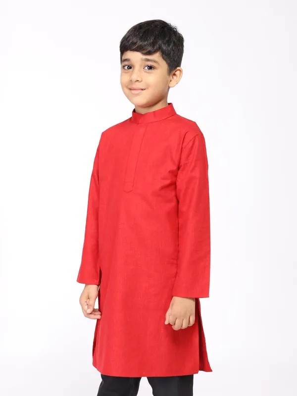 Tabard_Boys_Solid_Straight_Kurta_(Red)