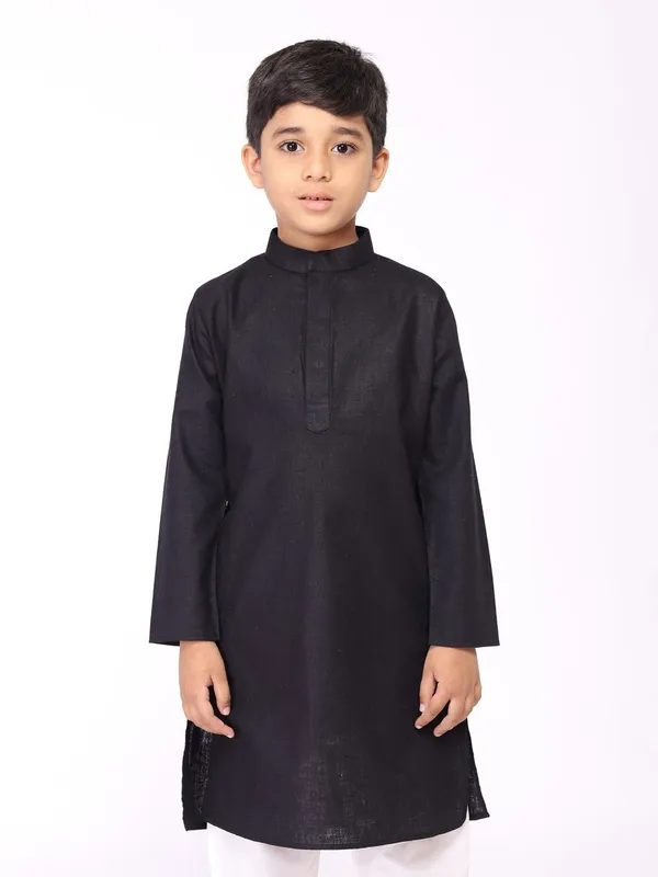 Tabard_Boys_Solid_Straight_Kurta_(Black)