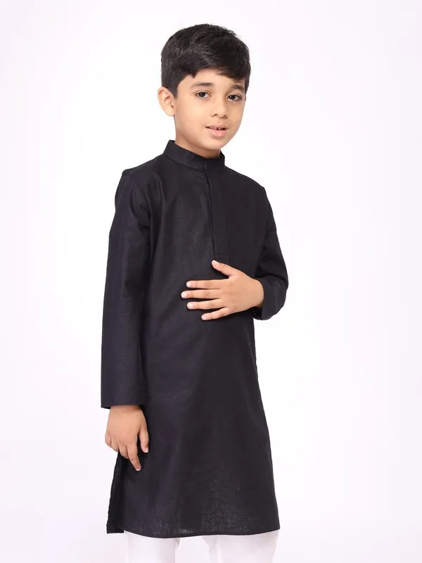 Tabard_Boys_Solid_Straight_Kurta_(Black)