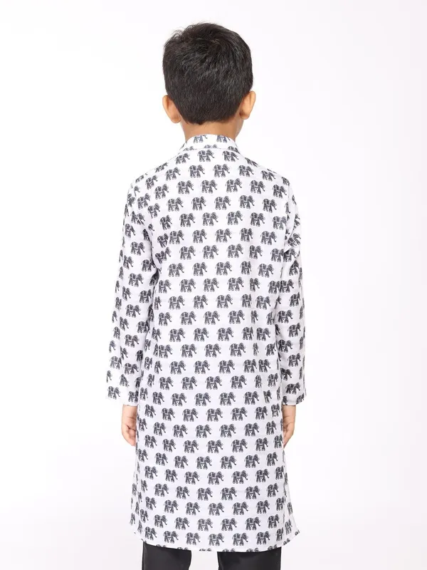 Tabard_Boys_Printed_Straight_Kurta_(Black)