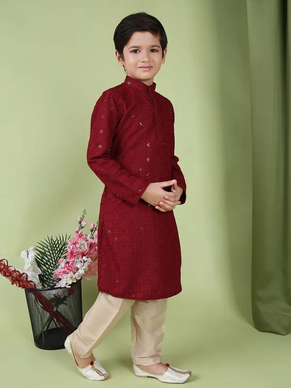 Tabard_Boys_Embroidered_Straight_Kurta_(Maroon)