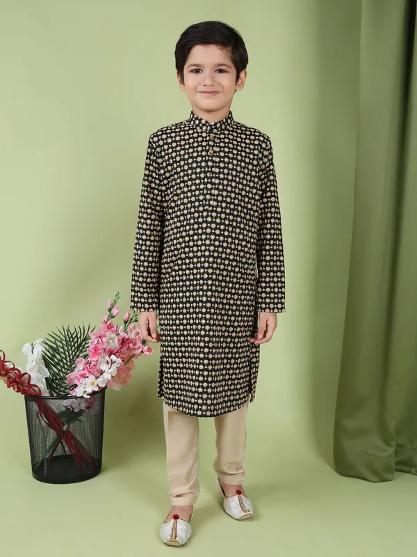 Tabard_Boys_Embroidered_Straight_Kurta_(Green)