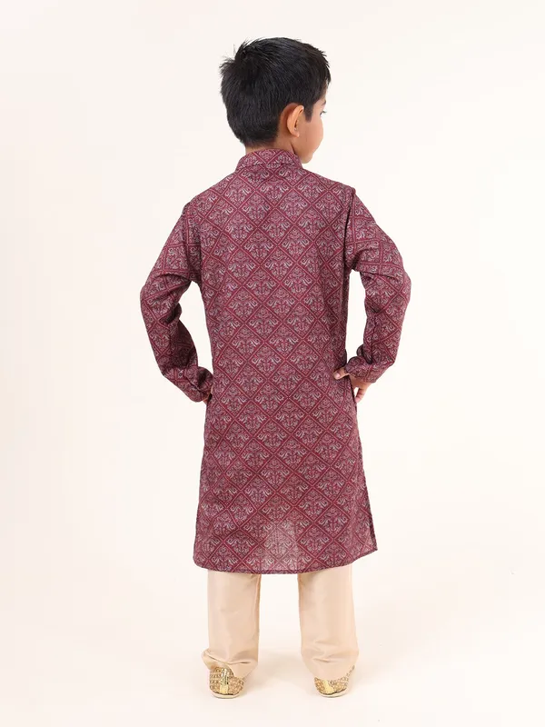 Tabard_Boys_Printed_Straight_Kurta_(Maroon)