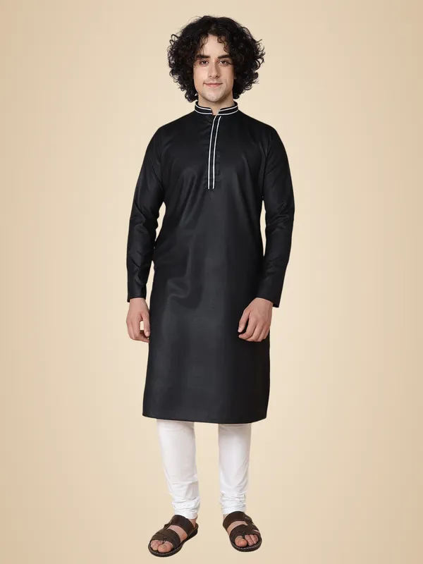 Black_Cotton_Full_Sleeve_Regular_Fit_Plain_Kurta_For_Men