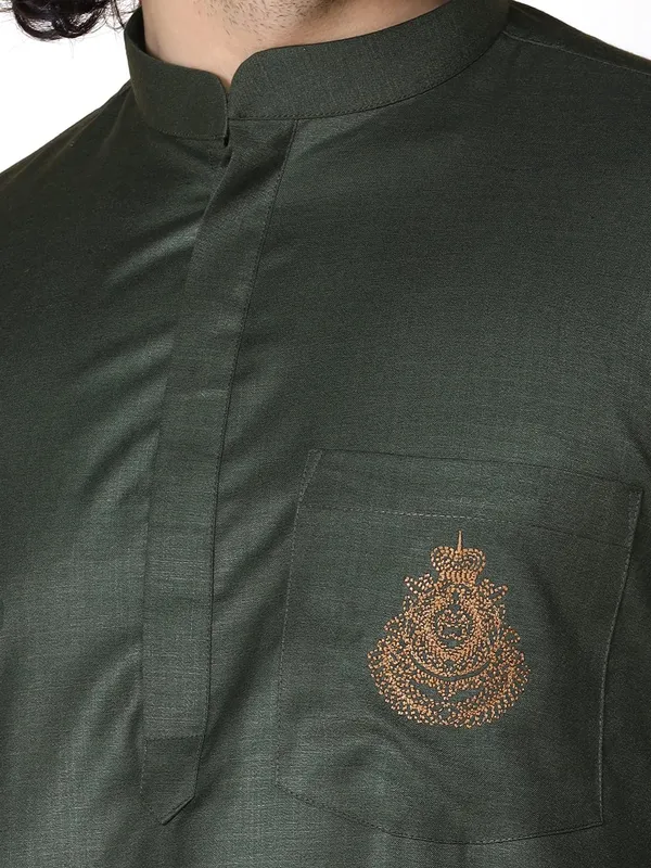 Green_Cotton_Full_Sleeve_Regular_Fit_Embroidery_Kurta_For_Men