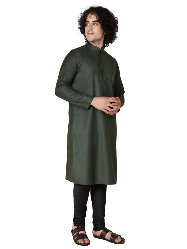 Green_Cotton_Full_Sleeve_Regular_Fit_Embroidery_Kurta_For_Men