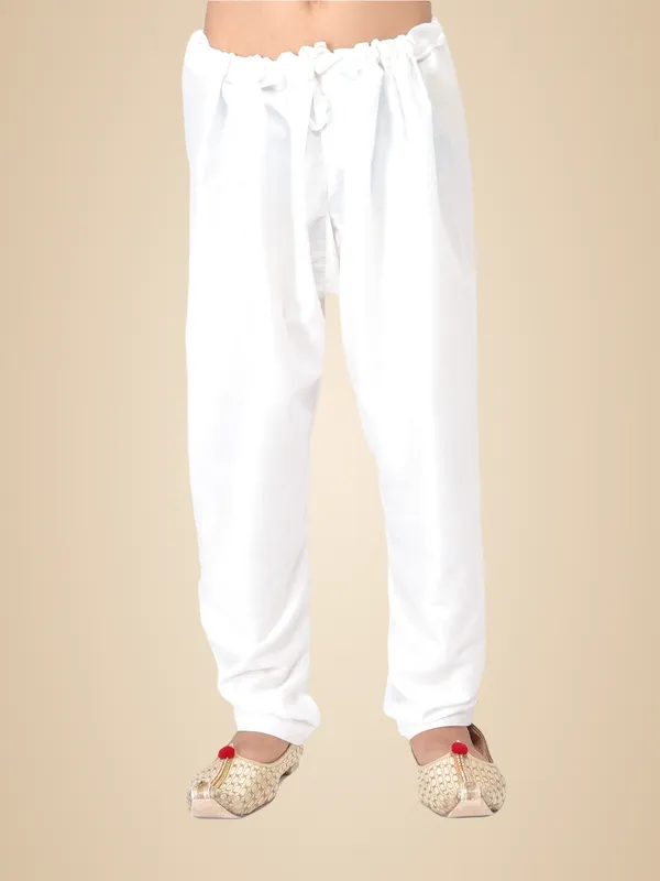 White_Cotton_Regular_Plain_Churidar_For_Kids