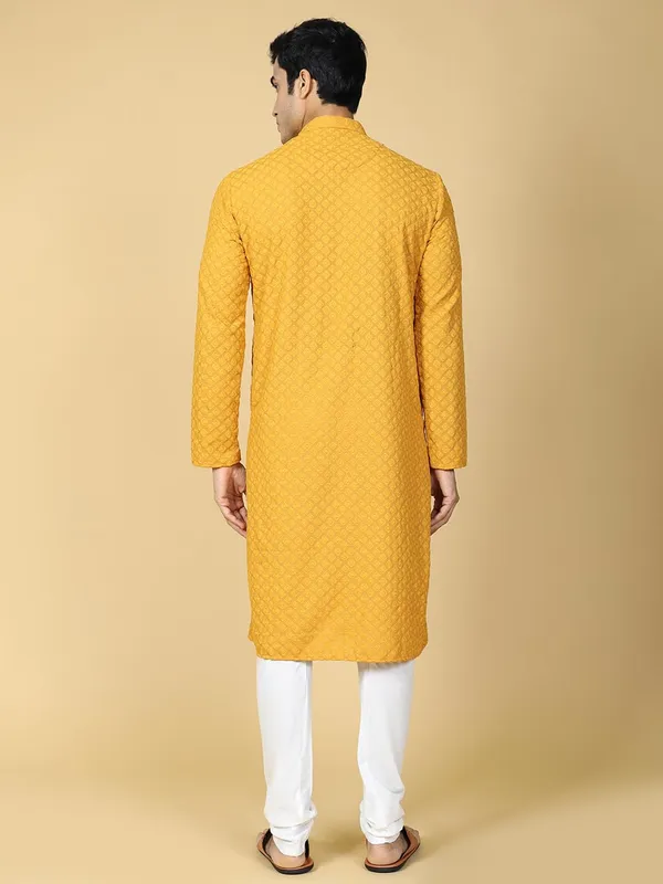 Yellow_Cotton_Full_Sleeve_Regular_Fit_Chikankari_Embroidery_Kurta_For_Men