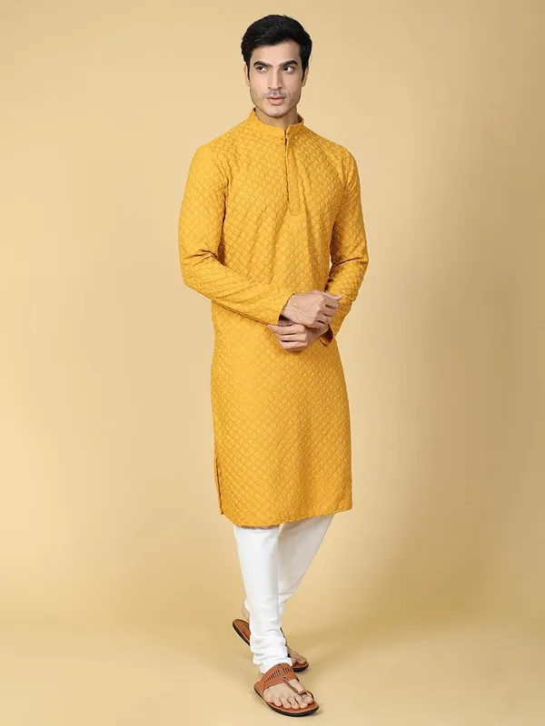 Yellow_Cotton_Full_Sleeve_Regular_Fit_Chikankari_Embroidery_Kurta_For_Men